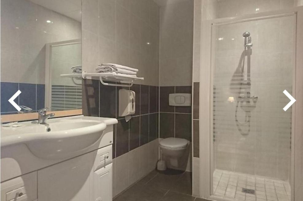 Auberge De La Nougatine Eu La Coucourde Oda fotoğraf